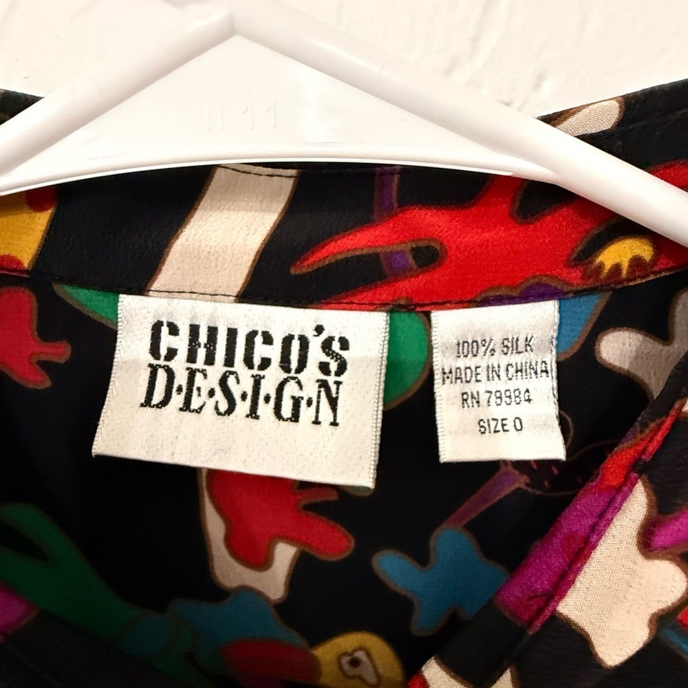 Chico's Design black silk print short sleeve blouse women size 0 - Picture 3 of 8